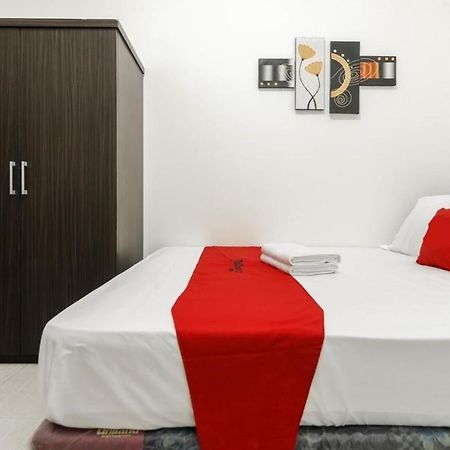 DeKost Grogol Hotel Jakarta Bagian luar foto